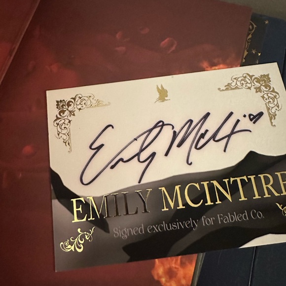Emily McIntire fabled set signed - Picture 6 of 6
